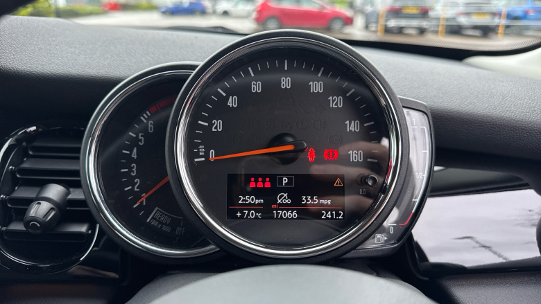 MINI Hatchback 1.5 Cooper Classic Premium Plus 5dr Auto Petrol Hatchback